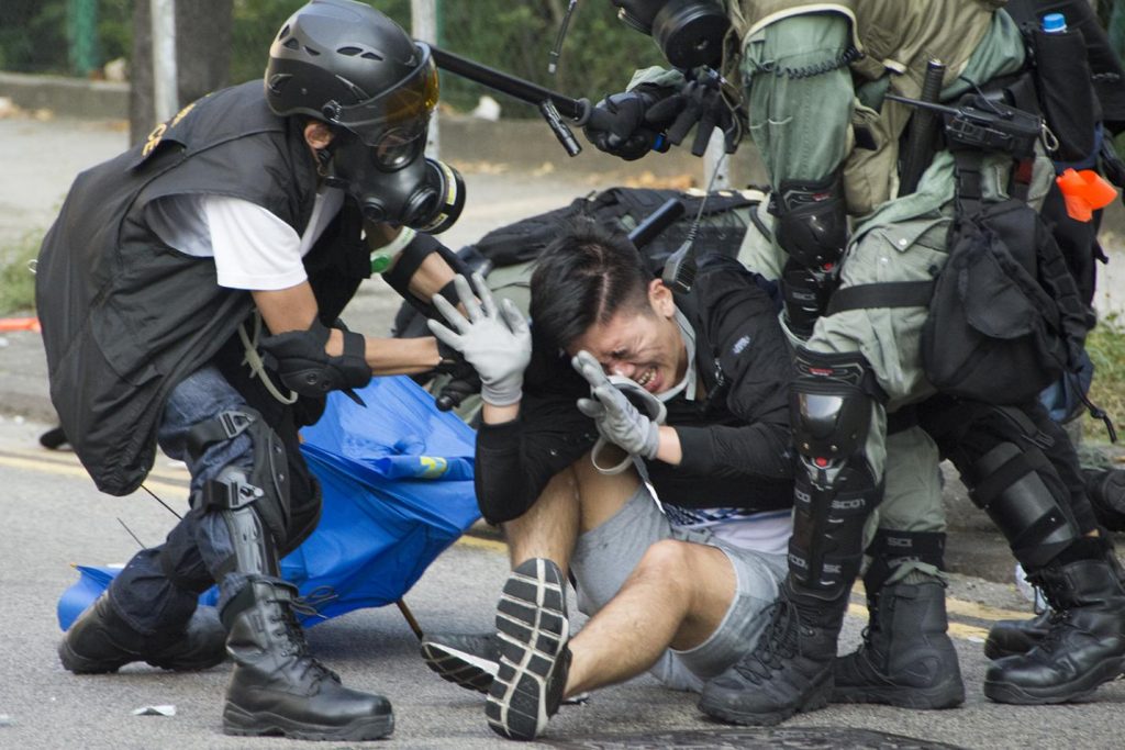 2019年10月1日，警察於黃大仙拘捕示威者